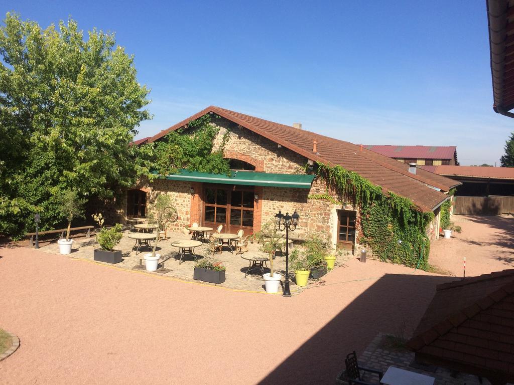 La Ferme Aux Biches Bed & Breakfast Commelle-Vernay Ngoại thất bức ảnh